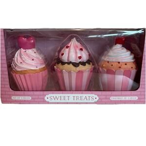Sweet Treats Pink Cupcake Frosted Pink White Valentine’s Day Decor Set of 3 NEW
